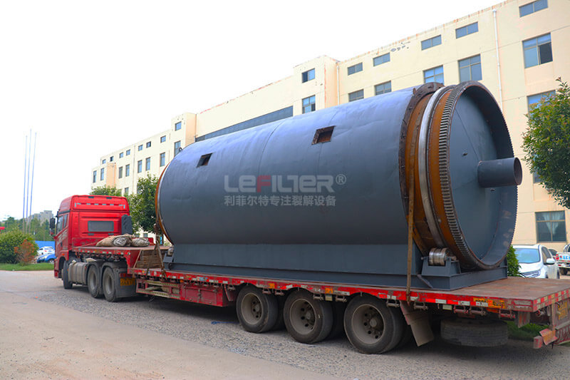 利菲爾特油泥裂解煉油設(shè)備裝車發(fā)貨