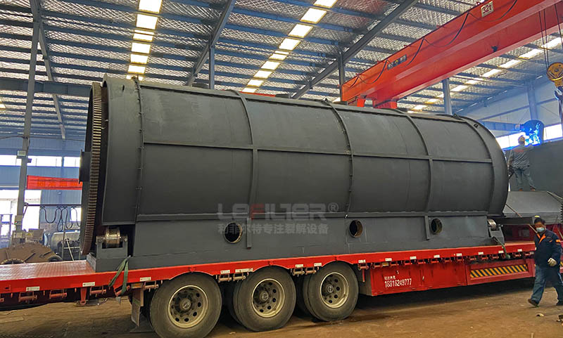 油泥炭化設備裝車發貨現場